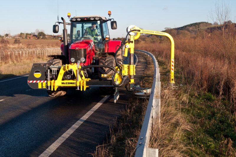 McConnel Barrier Mower – specialklipper til autoværn og rækværk med høj præcision | Bredsgaard.dk